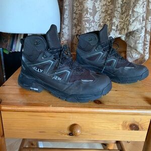 Helly Hansen Men's Size 9.5‎ Dark Brown Hiking Boots Waterproof Grip Technology